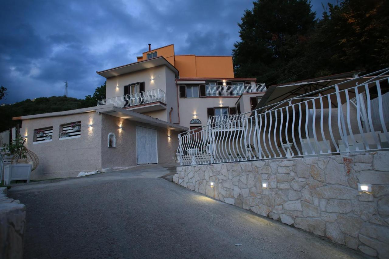 B&B Micanto Casola di Napoli Eksteriør bilde